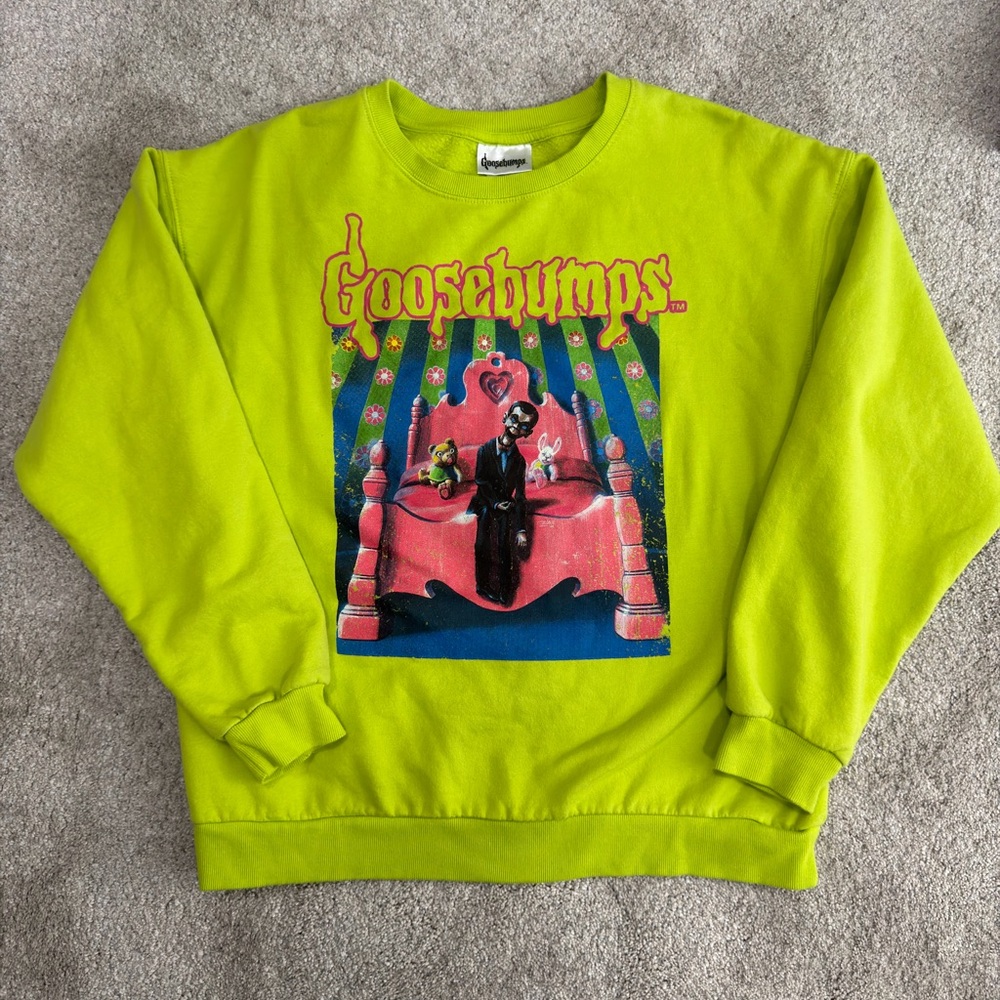 Goosebumps Neon Green Graphic Sweatshirt - size L